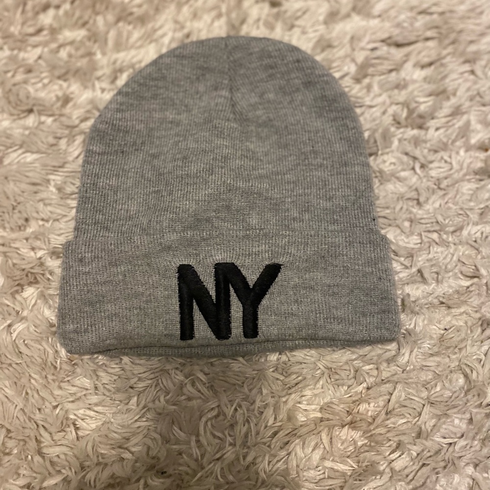 La Hearts Gray NY Beanie